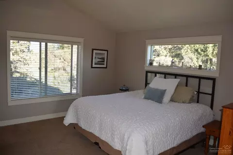 63113 Dakota Dr, Bend, OR 97701 photo 9