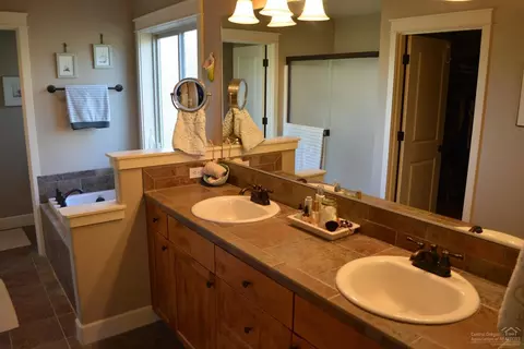 63113 Dakota Dr, Bend, OR 97701 photo 10