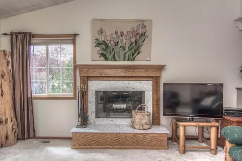 64771 Saros, Bend, OR 97701 photo 8