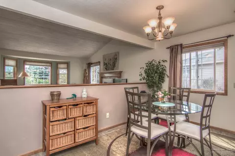 64771 Saros, Bend, OR 97701 photo 9
