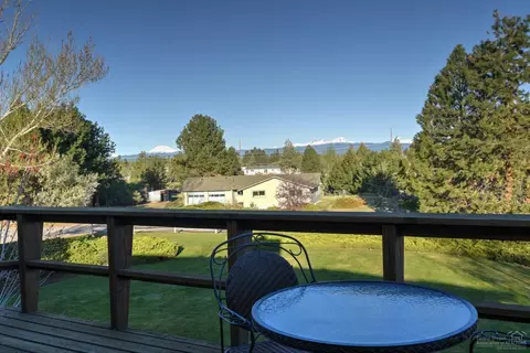 61843 Dobbin Rd, Bend, OR 97702 photo 5