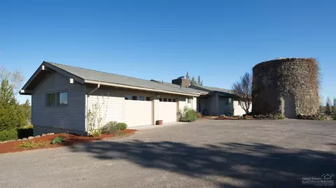 61843 Dobbin Rd, Bend, OR 97702 photo 2