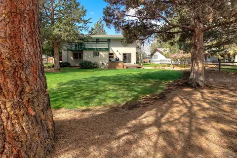 61954 Rawhide Dr, Bend, OR 97702 photo 12