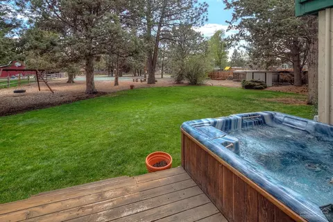 61954 Rawhide Dr, Bend, OR 97702 photo 5