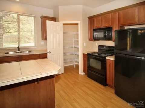 62004 Quail Run Pl, Bend, OR 97701 photo 5