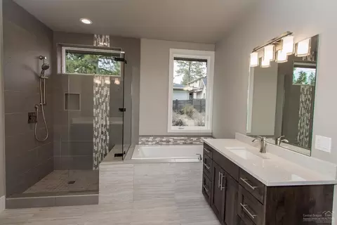 1871 NW Fields St, Bend, OR 97703 photo 14