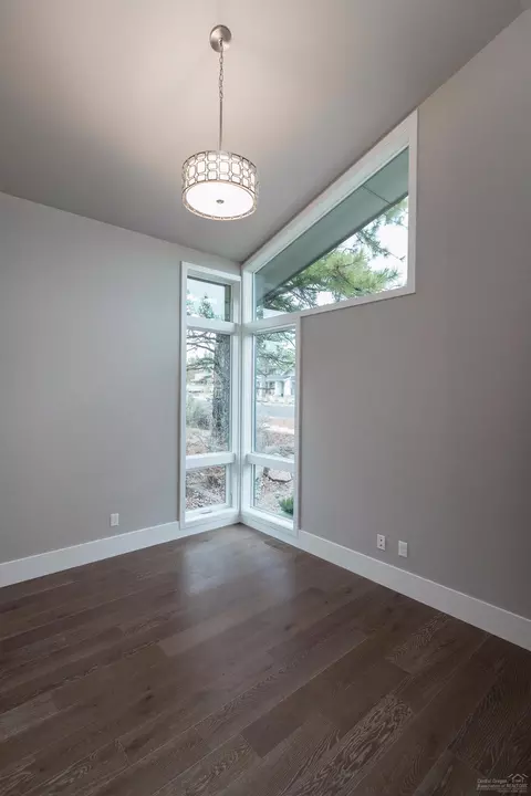 1871 NW Fields St, Bend, OR 97703 photo 10