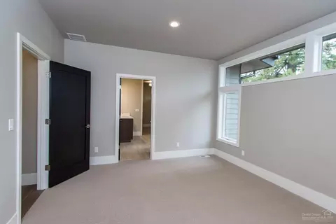 1871 NW Fields St, Bend, OR 97703 photo 11