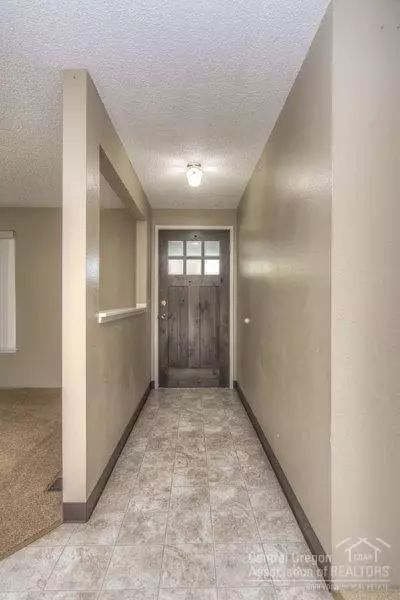 21309 Keyte Rd, Bend, OR 97701 photo 5