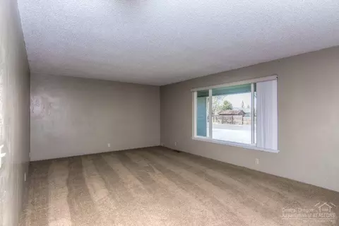 21309 Keyte Rd, Bend, OR 97701 photo 6