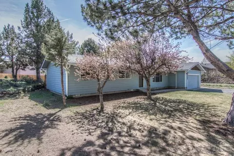 21309 Keyte Rd, Bend, OR 97701 photo 3