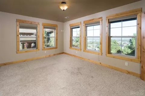 652 NW Powell Butte Loop, Bend, OR 97701 photo 11