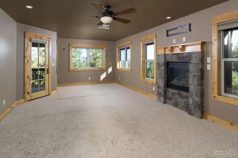 652 NW Powell Butte Loop, Bend, OR 97701 photo 9