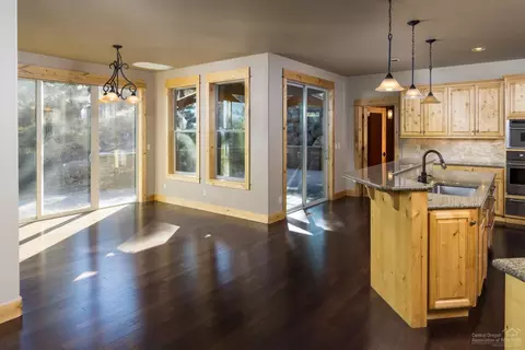 652 NW Powell Butte Loop, Bend, OR 97701 photo 7