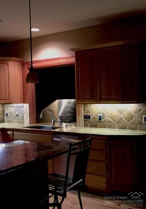 62105 Torkelson Rd, Bend, OR 97701 photo 11