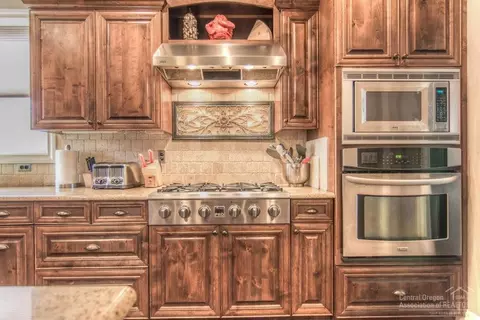 20090 Stonegate Dr, Bend, OR 97702 photo 5