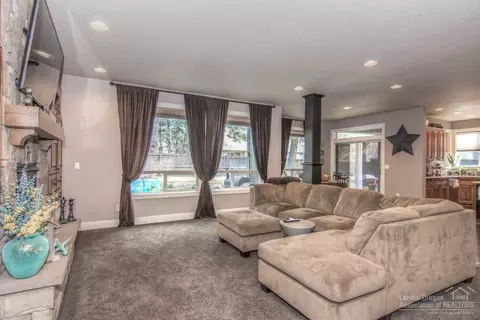 20090 Stonegate Dr, Bend, OR 97702 photo 11