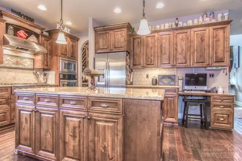 20090 Stonegate Dr, Bend, OR 97702 photo 4