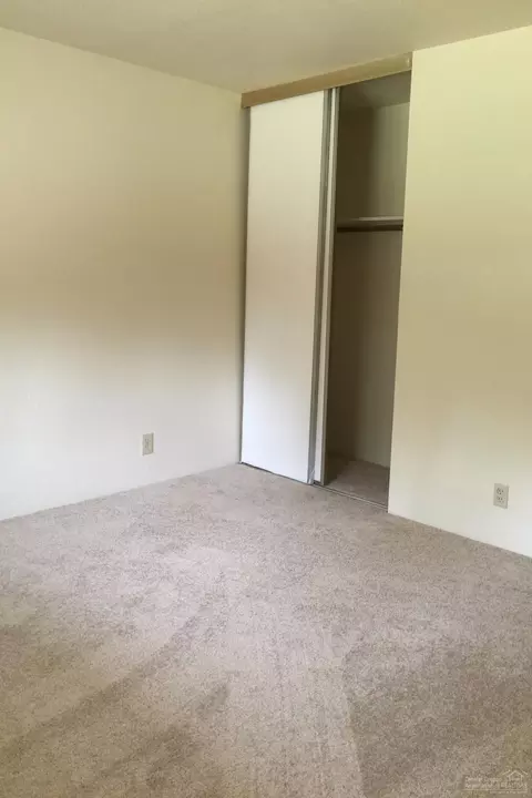 15920 Frances Ln, La Pine, OR 97739 photo 6