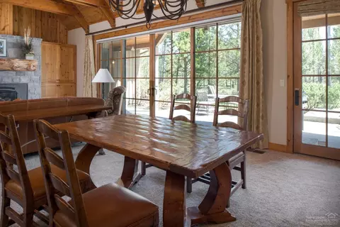 17443 Canoe Camp Dr, Bend, OR 97707 photo 2