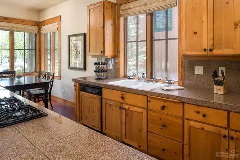 17443 Canoe Camp Dr, Bend, OR 97707 photo 7