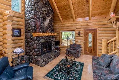 53505 Wildriver Way, La Pine, OR 97739 photo 4