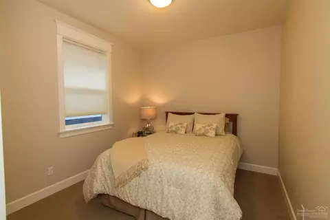 61081 SE Ruby Peak Ln, Bend, OR 97702 photo 5