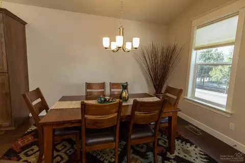 61081 SE Ruby Peak Ln, Bend, OR 97702 photo 10