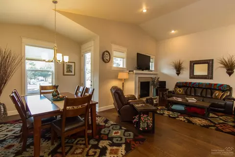 61081 SE Ruby Peak Ln, Bend, OR 97702 photo 15