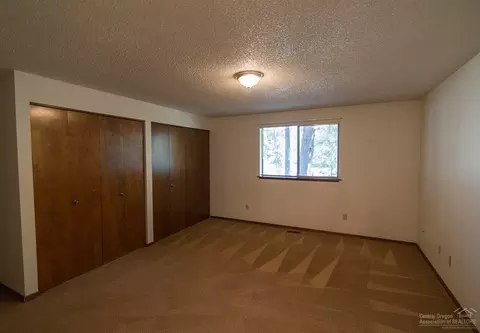20745 Blacksmith Cir, Bend, OR 97702 photo 13