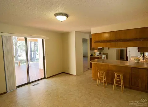 20745 Blacksmith Cir, Bend, OR 97702 photo 8