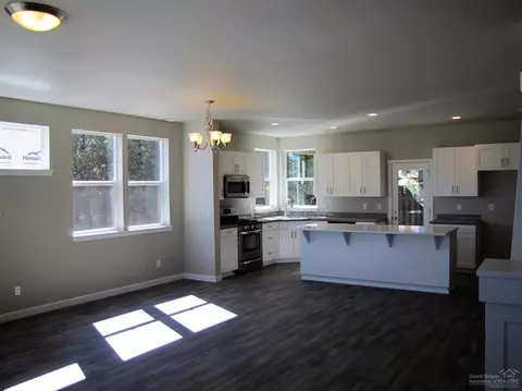 20773 SE Shea Ct, Bend, OR 97702 photo 5