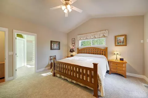 21407 Bradetich Loop, Bend, OR 97701 photo 14