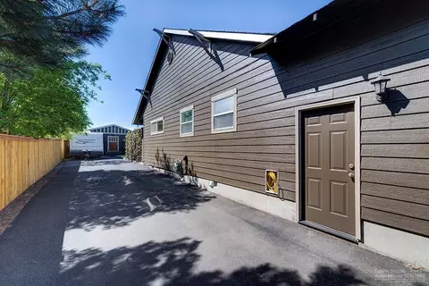 21407 Bradetich Loop, Bend, OR 97701 photo 25