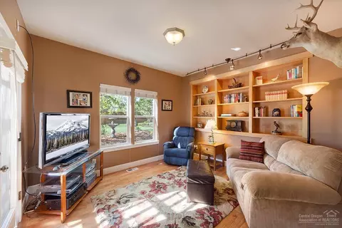 21407 Bradetich Loop, Bend, OR 97701 photo 12
