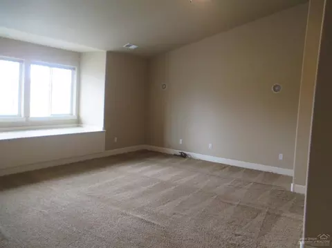 20529 Barrows Ct, Bend, OR 97702 photo 13