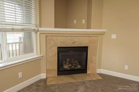 20725 NE Kilbourne Loop, Bend, OR 97701 photo 5