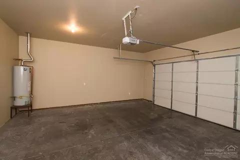 20725 NE Kilbourne Loop, Bend, OR 97701 photo 21