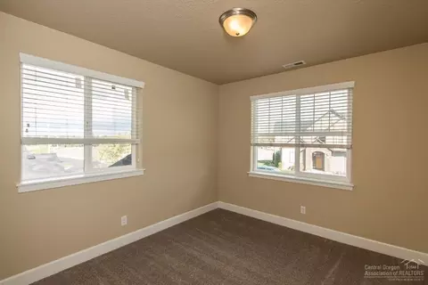 20725 NE Kilbourne Loop, Bend, OR 97701 photo 18