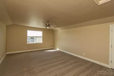 20725 NE Kilbourne Loop, Bend, OR 97701 photo 15