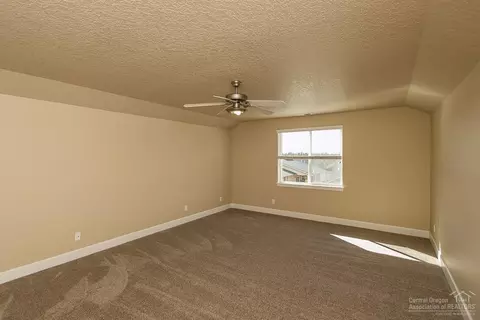 20725 NE Kilbourne Loop, Bend, OR 97701 photo 17