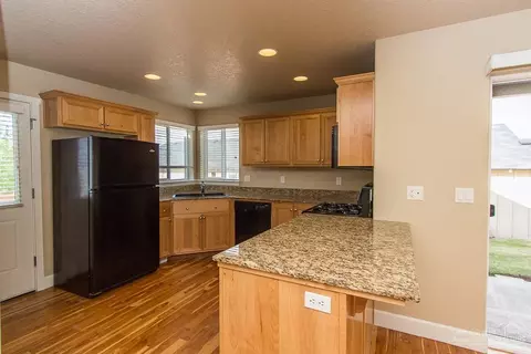 20725 NE Kilbourne Loop, Bend, OR 97701 photo 8