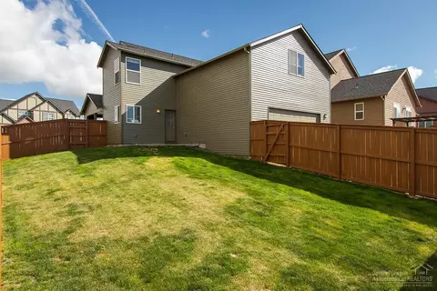 20725 NE Kilbourne Loop, Bend, OR 97701 photo 23