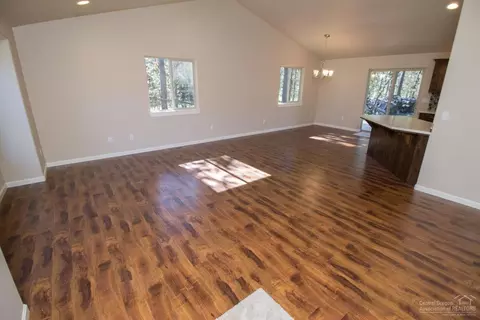 17485 Rail Dr, Bend, OR 97707 photo 5