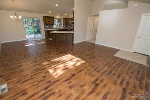 17485 Rail Dr, Bend, OR 97707 photo 4