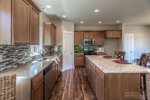 62904 Daniel Rd, Bend, OR 97701 photo 7