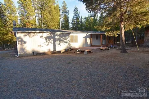 53435 Deep Woods Rd, La Pine, OR 97739 photo 4
