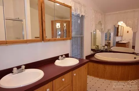 53435 Deep Woods Rd, La Pine, OR 97739 photo 17
