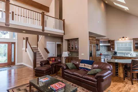 61837 Fall Creek Loop, Bend, OR 97702 photo 19