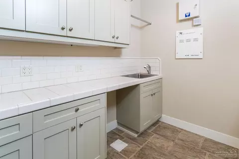 61837 Fall Creek Loop, Bend, OR 97702 photo 14